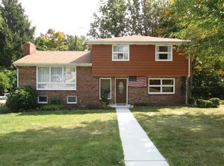 2880 Sunset Cir, Export, PA 15632