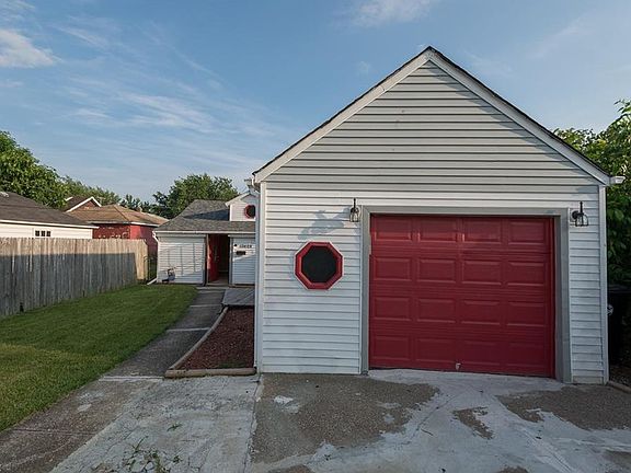 2nd image of 13429 Kirton Ave