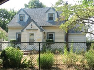 72 Forest Ave, Freeport, NY 11520
