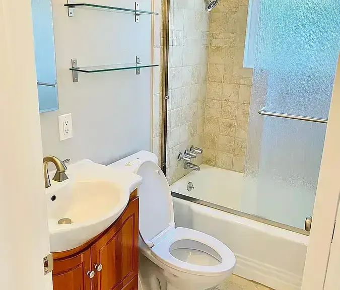 124 Colorado Ave — Photo 8