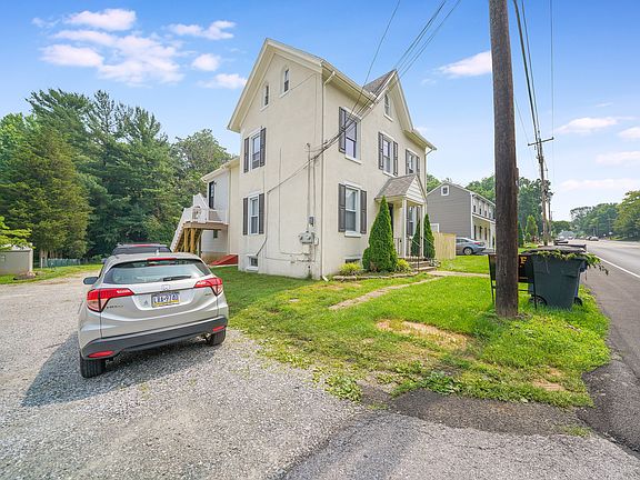2nd image of 661 W Downingtown Pike Unit A