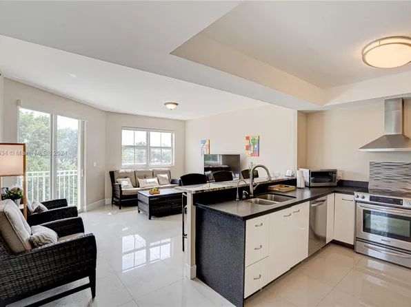 1200 NE 105th St APT 37, Miami Shores, FL 33138