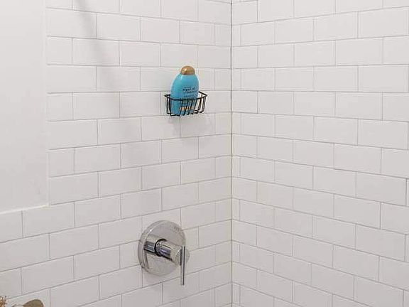 5th image of 258 Himrod St APT 3L