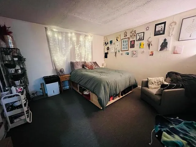 Building Photo - 431 Massachusetts Ave #1