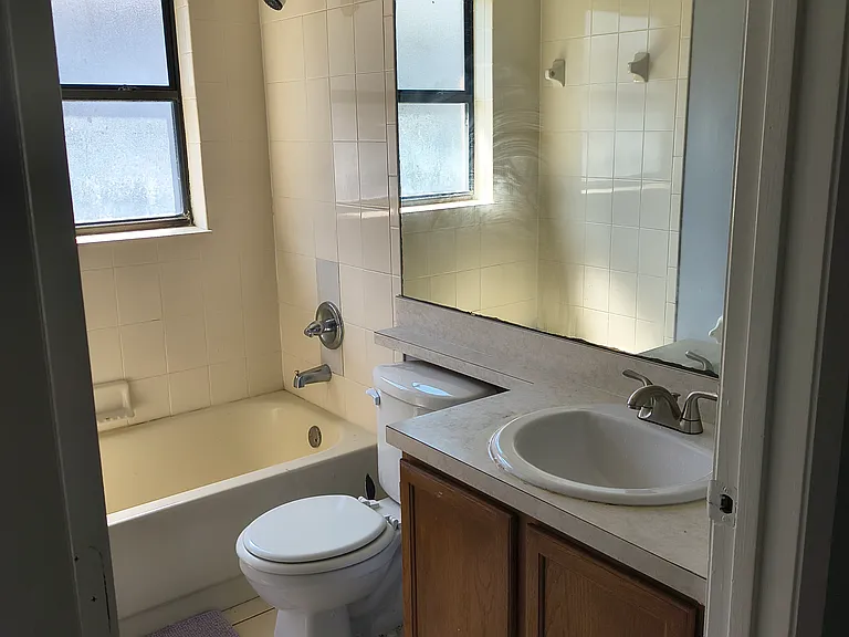 419 Brightview Dr — Photo 5