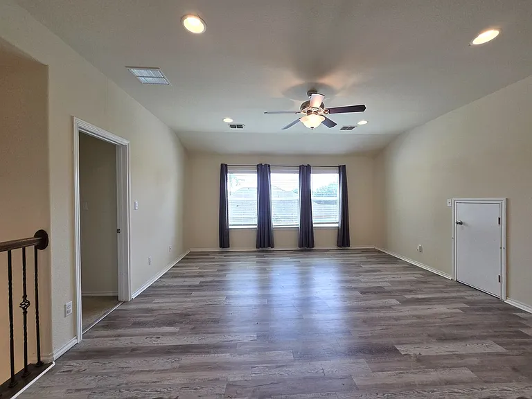 3614 Rusack Dr — Photo 35