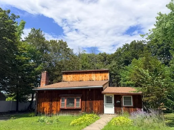 208 Allen Avenue, Poultney, VT 05764