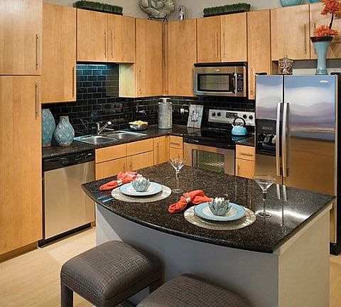 2nd image of 1731 Crescent Plaza Dr #873
