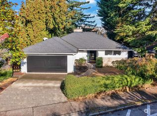 360 Queen Anne Dr, Seattle, WA 98109