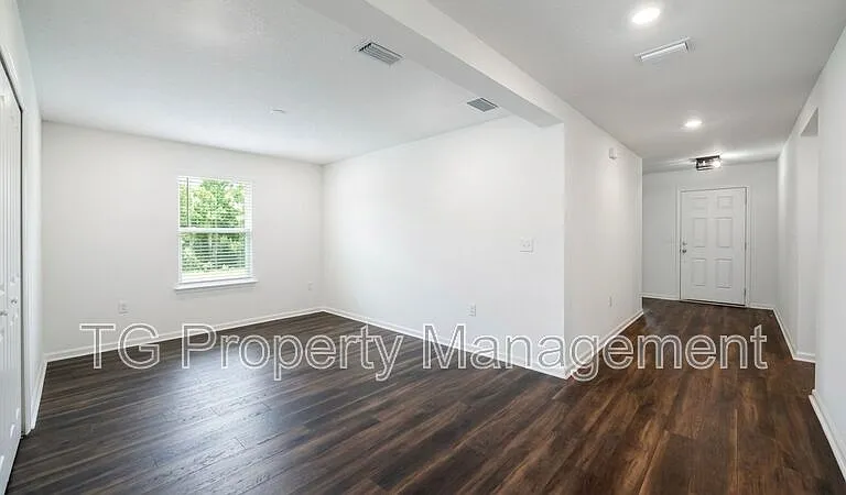 6673 Burnt Creek Rd — Photo 2