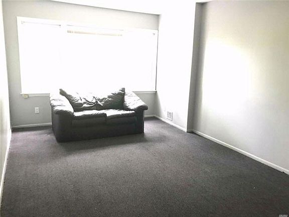 5th image of 16624 Gothic Dr