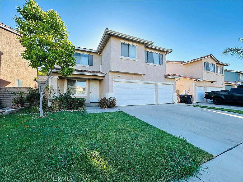 3 bed, 2.5 bath, 2000 sqft, $3,800 — Photo 2
