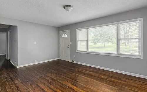 7306 Ruskin Way Photo 1