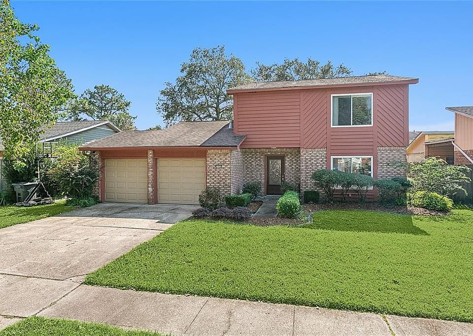 1st image of 2428 Park Place Dr