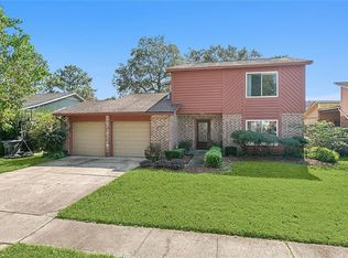 2428 Park Place Dr, Gretna, LA 70056