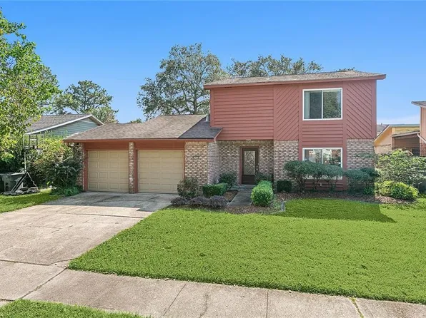 2428 Park Place Dr, Gretna, LA 70056