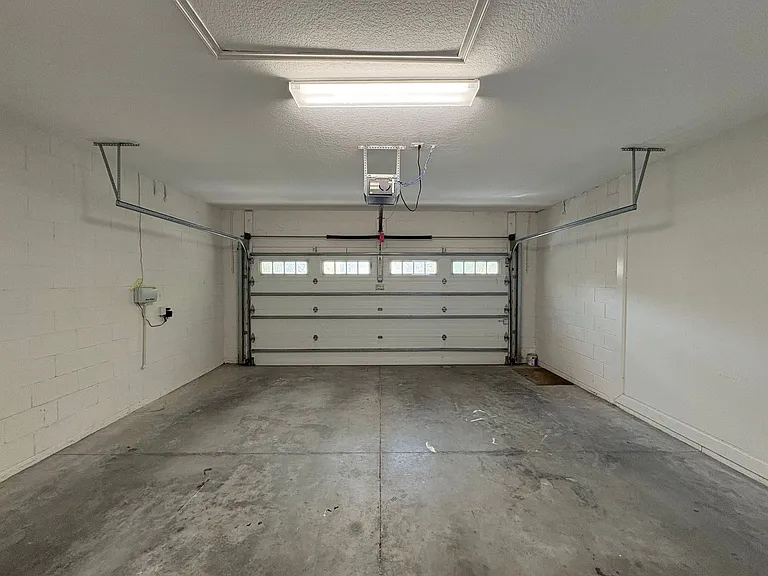 6931 Lucca St — Photo 49