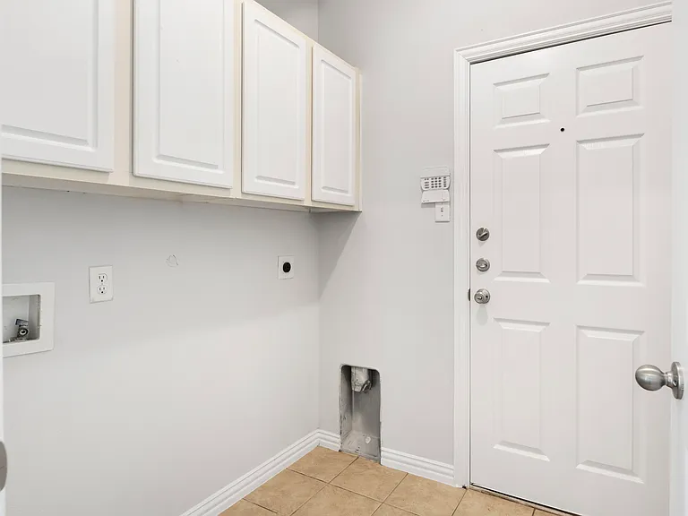 135 Springtree St — Photo 24