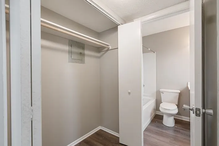 Flats at Greentree — Photo 22