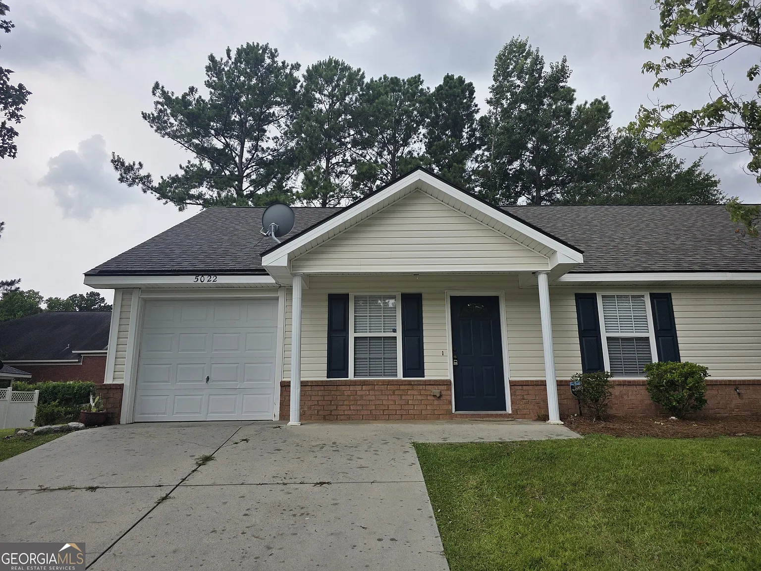3 bed, 2.0 bath, 1204 sqft, $1,600 — Photo 1