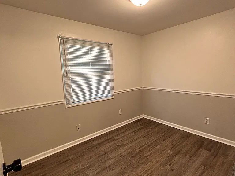 1711 Sarasota Ct — Photo 19