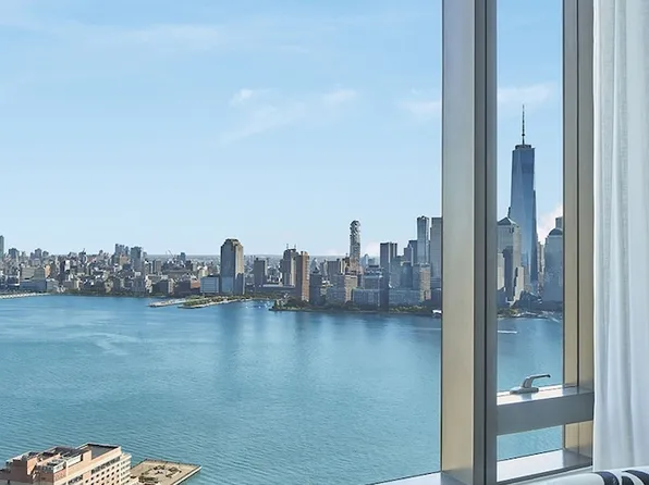 99 Hudson Street image 15 of 24