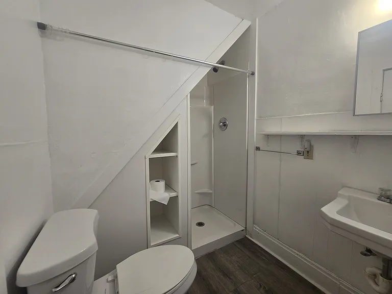 319 S Shelby St #1B — Photo 7