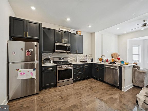 3rd image of 5227 Walnut St