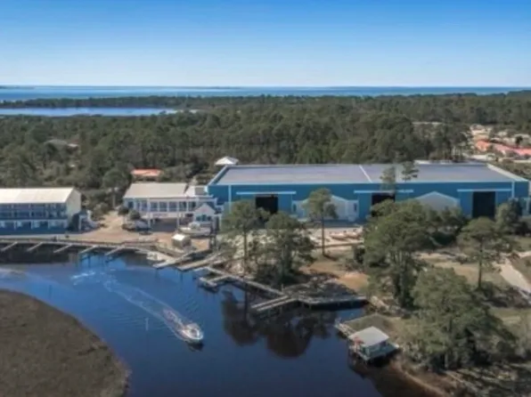 1570 Us Highway 98 W, Carrabelle, FL 32322