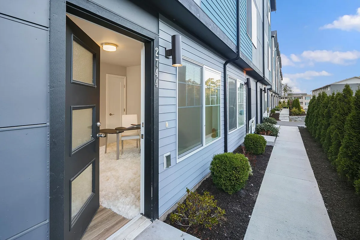 Building Photo - 2744 S Andover St #2744