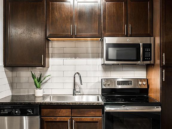 4th image of 5232 Memorial Dr #5232