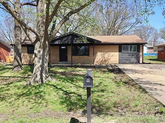 4th image of 912 Peony Dr