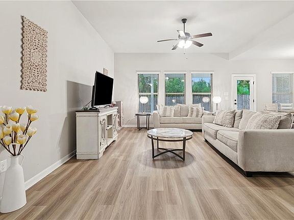 4th image of 20700 Stone House Rd