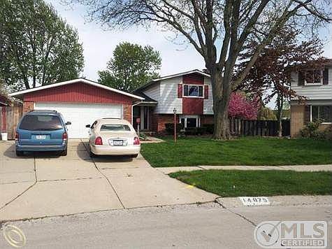 14975 Oxford Ct 1.JPG
