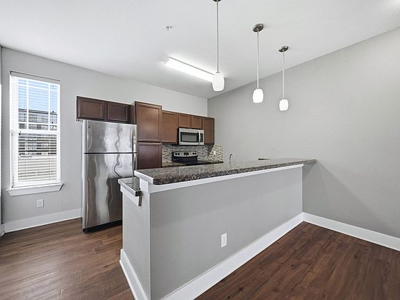 5th image of 424 Tauber St #101