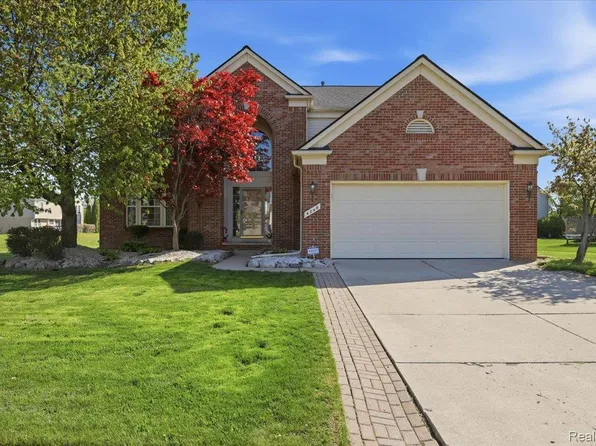4748 Sherwood Cir, Canton, MI 48188