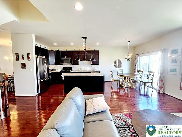 4620 Woodbrush Way — Photo 10
