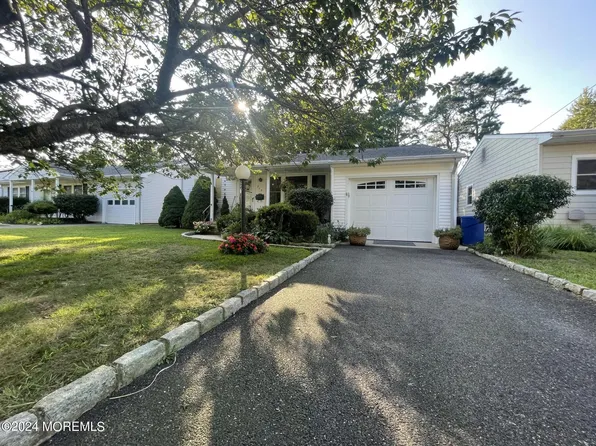 215 Pleasant Place, Point Pleasant, NJ 08742
