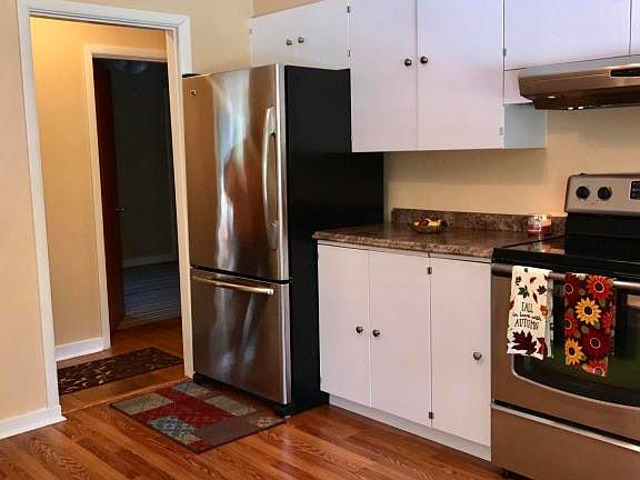 4th image of 3705 Essary Dr