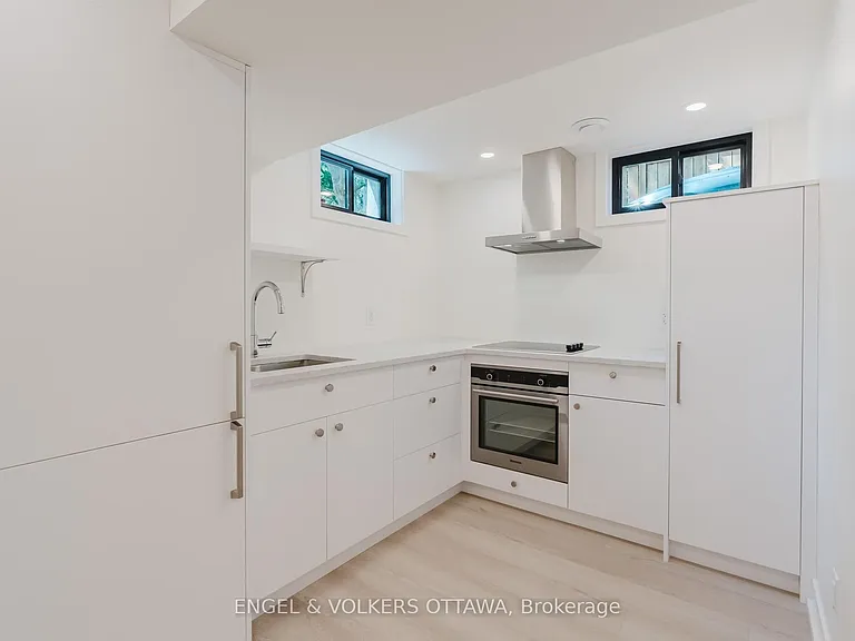 1040 Maitland Ave #B — Photo 22