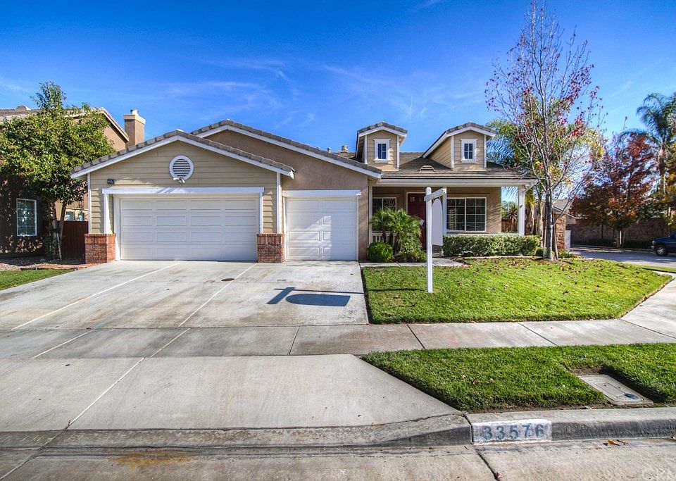 1st image of 33576 Azalea Ln