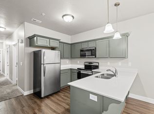 1776 W Newcastle Ln #201, Saratoga Springs, UT 84045