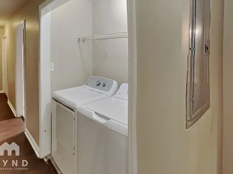 3295 Redona Dr — Photo 17