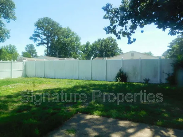 3825 Annie Ln, Virginia Beach, VA 23452