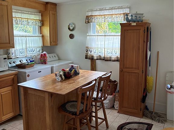 5th image of 3407 New Pond Rd