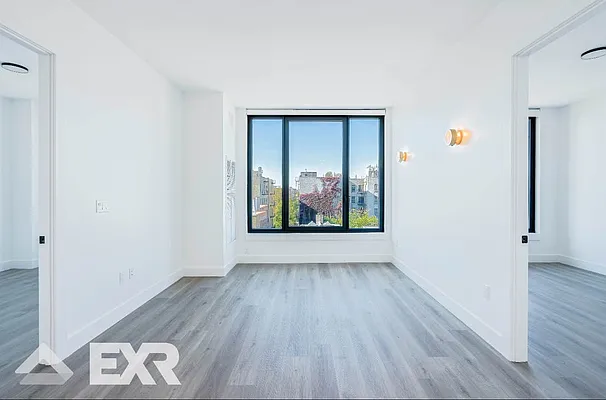Rented by EXR | media 4