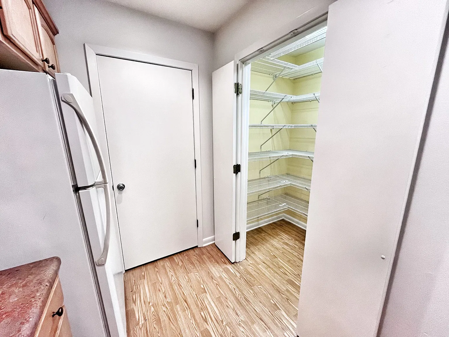 3 bed, 1500 sqft, $2,100 — Photo 4