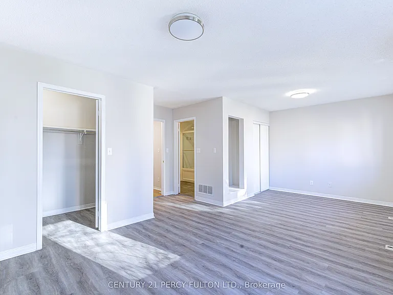 28 Rosebank Dr #907 — Photo 26