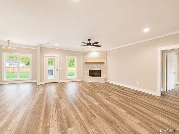 4th image of 102 Trotters View Rd