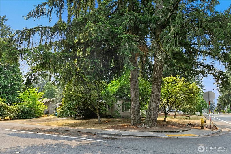 4th image of 17103 NE 95th Street